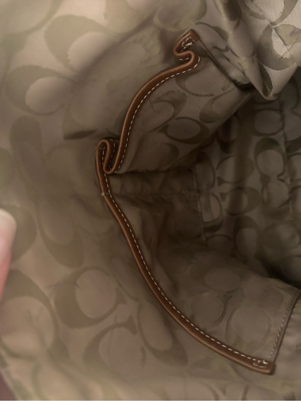 04' Vintage Coach Legacy Slim Duffle - Picture 12 of 13